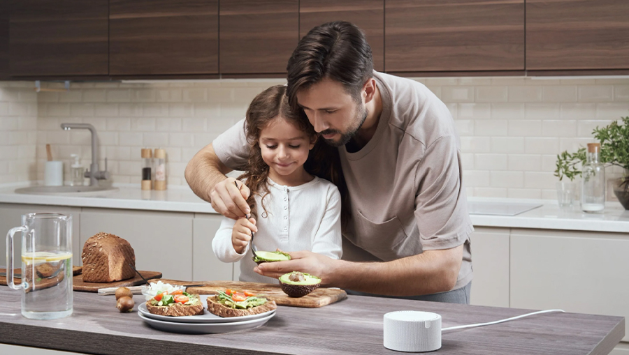 Умная колонка Яндекс Станция Мини 2 с часами, красный гранат №6